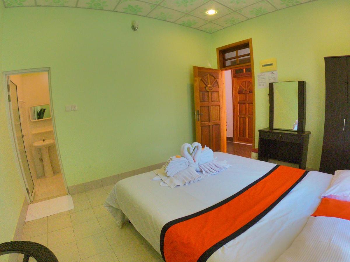 Ras Beach Inn Rasdhoo Extérieur photo